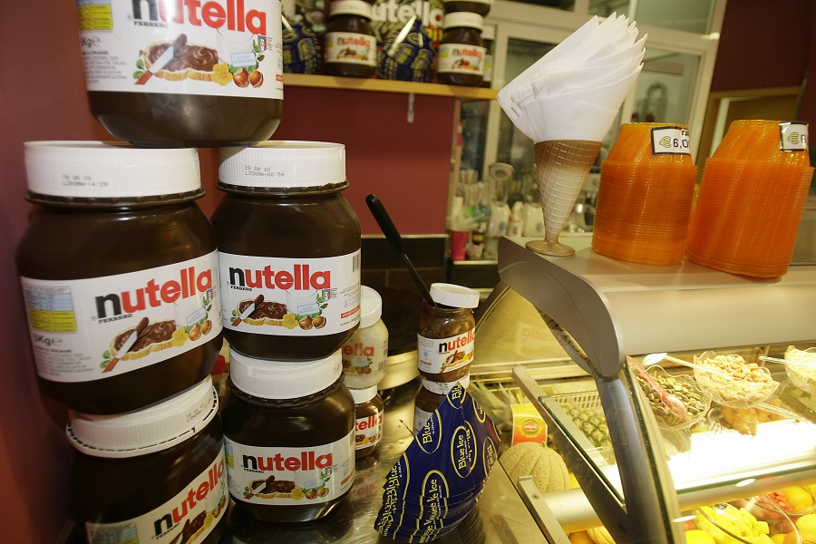 Άσχημα νέα για τους «γλυκατζήδες»: Προσωρινή αναστολή της παραγωγής Nutella και Kinder Bueno