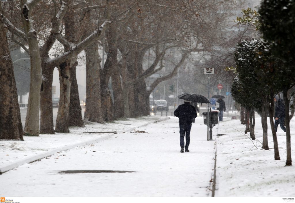 Καιρός: Η «Ωκεανίς» δείχνει τα δόντια της – Σφοδρό κύμα κακοκαιρίας με χιόνια, βροχές και πολύ χαμηλές θερμοκρασίες