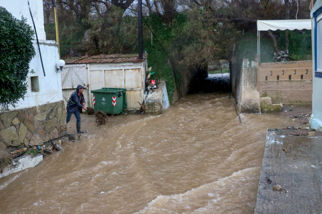 Εντολή Τσίπρα η άμεση αποκατάσταση των ζημιών από την κακοκαιρία στην Κρήτη (Video – Photo)