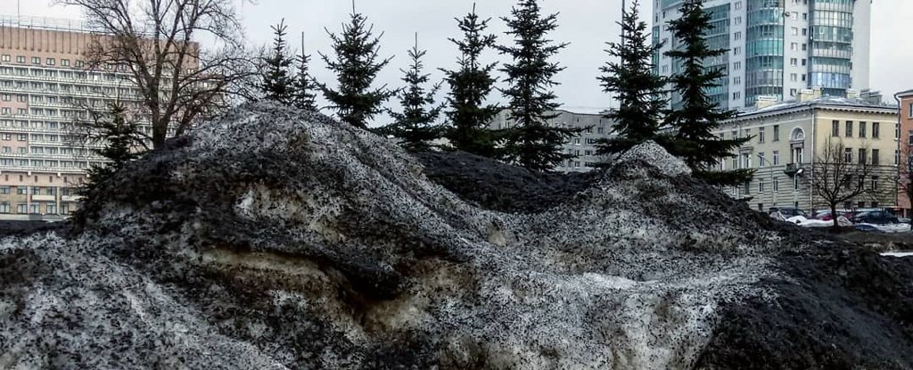 Απίστευτο κι όμως αληθινό: Έπεσε… μαύρο χιόνι στη Σιβηρία λόγω ρύπανσης (Video)