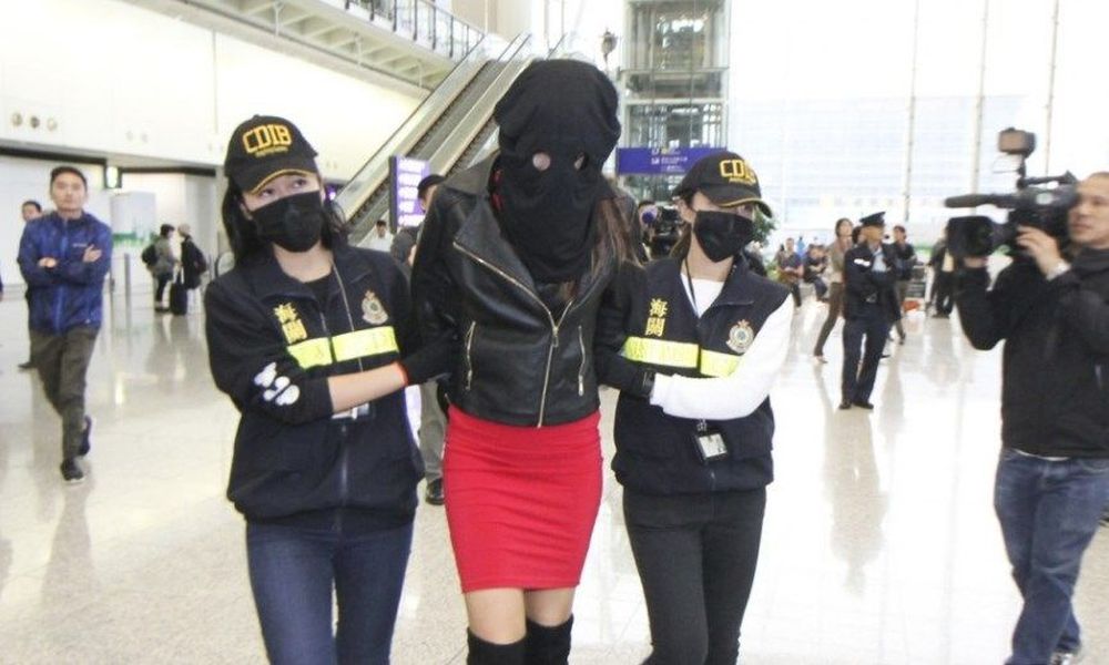 Το μοντέλο που συνελήφθη με κοκαΐνη στο Χονγκ Κονγκ είναι κόρη αστυνομικού από τη Λέσβο