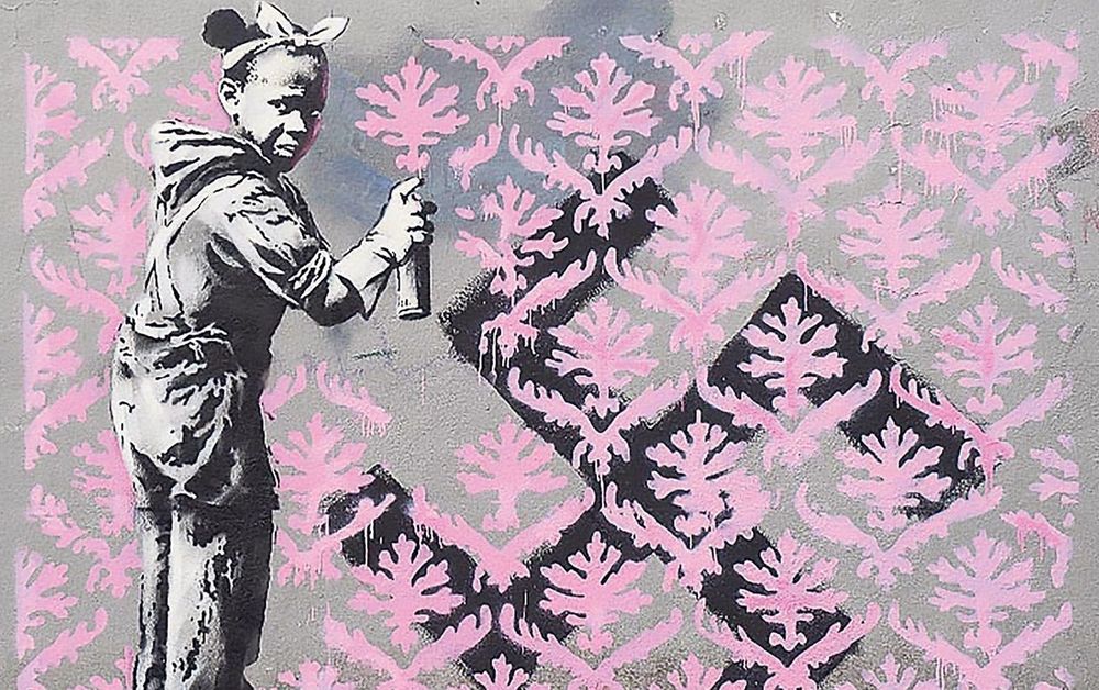 O κόσμος του Banksy – «Μην ακουμπάς στον τοίχο, είναι φρεσκοβαμμένος»