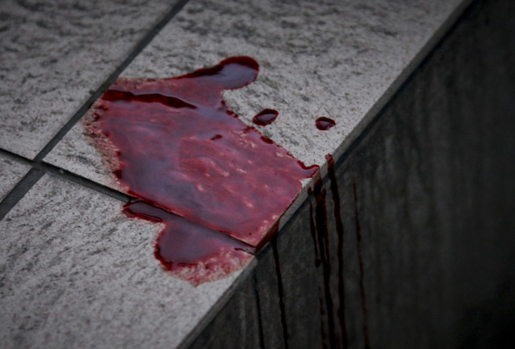 Δολοφονική επίθεση κουκουλοφόρων χούλιγκαν στον αγώνα πόλο γυναικών, Ολυμπιακός-Γλυφάδα! (Photos)