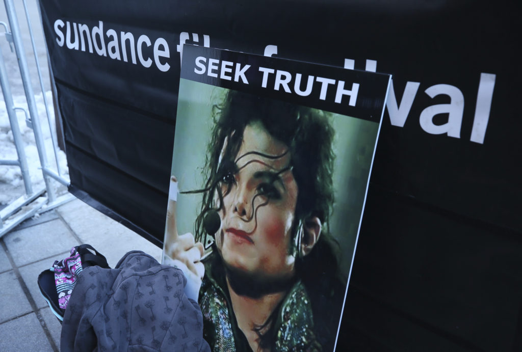 Τι λέει το BBC για το «κόψιμο» του Μάικλ Τζάκσον λόγω των κατηγοριών για παιδεραστία