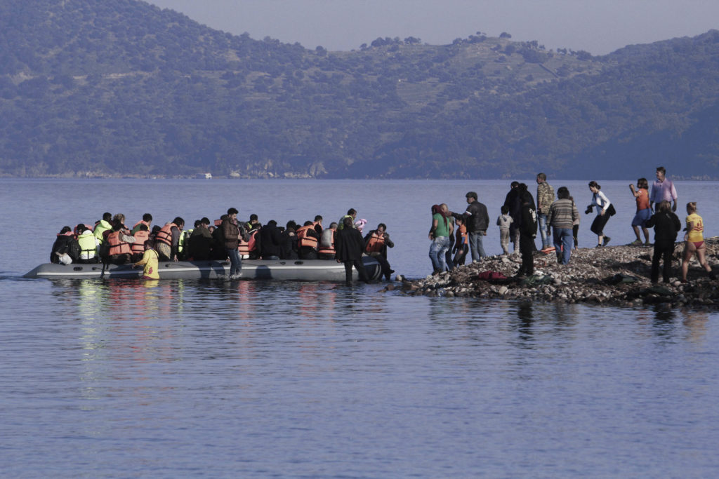 Τρεις νεκροί ανάμεσά τους δύο παιδιά σε ναυάγιο με πρόσφυγες ανοιχτά της Σάμου