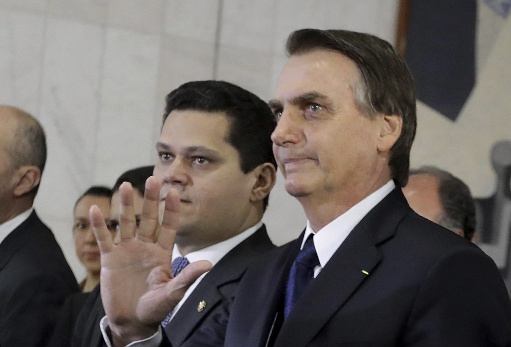 Βραζιλία: Ο πρόεδρος Μπολσονάρου κατηγορεί δημοσιογράφο πως θέλει να ρίξει την κυβέρνησή του!