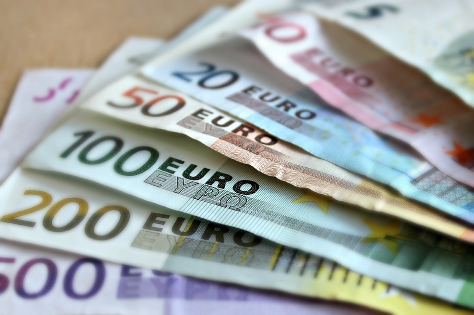 Πρωτογενές πλεόνασμα 823 εκατ. ευρώ στο πρώτο δίμηνο