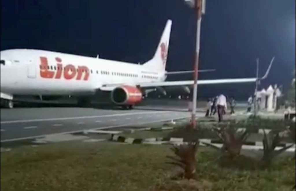 Νέες αποκαλύψεις για το αεροσκάφος της Lion Air – Πιλότος εκτός υπηρεσίας είχε σώσει το Boeing μία μέρα πριν τη συντριβή