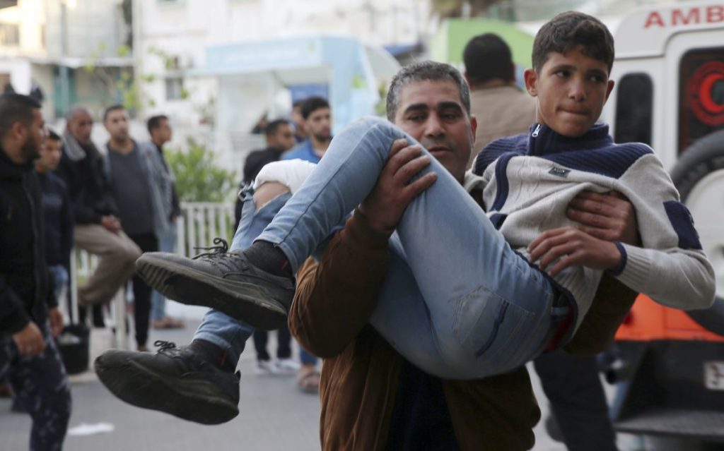 Δύο Παλαιστίνιοι νεκροί και 55 τραυματίες από πυρά Ισραηλινών στη Γάζα