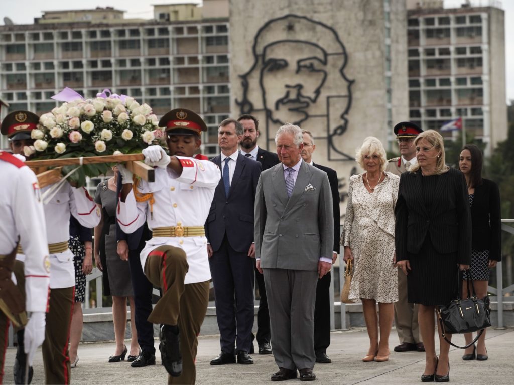 Στην Κούβα Κάρολος και Καμίλα – Ιστορική πρωτιά για μέλος της βασιλικής οικογένειας  (Video Photos)