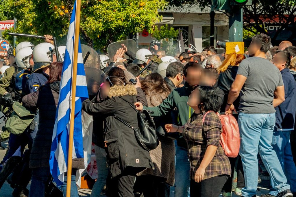 Δώδεκα ακροδεξιοί συνελήφθησαν στα επεισόδια στην Καλλιθέα (Photos)