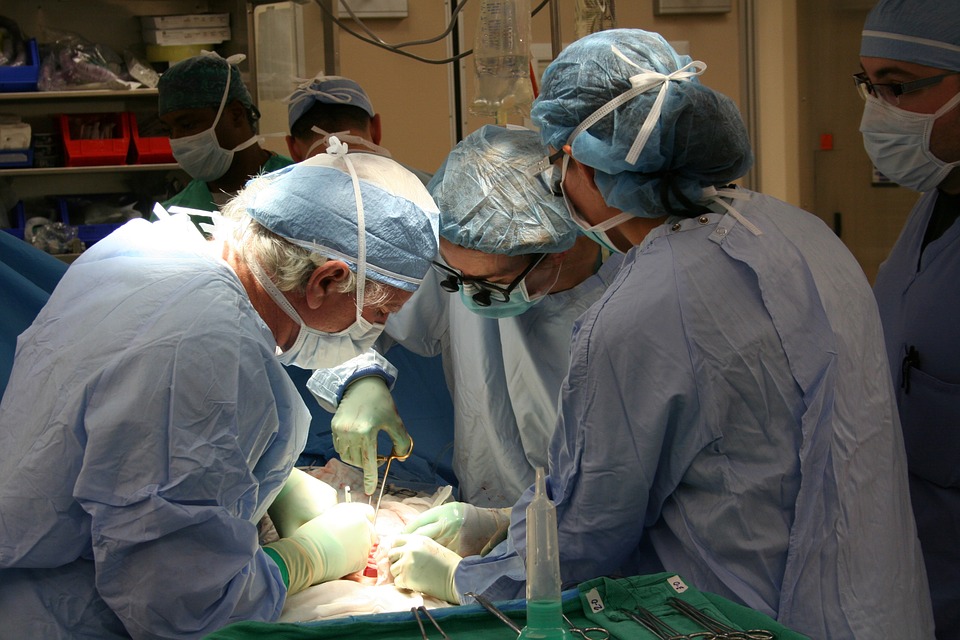 Πρώτη μεταμόσχευση νεφρού από οροθετική γυναίκα σε άλλον οροθετικό ασθενή
