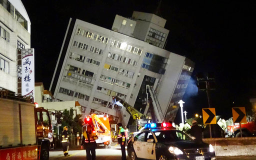 Ταϊβάν: Τουλάχιστον 4 νεκροί και 145 αγνοούμενοι από τα 6,4 Ρίχτερ (Video & Photos)