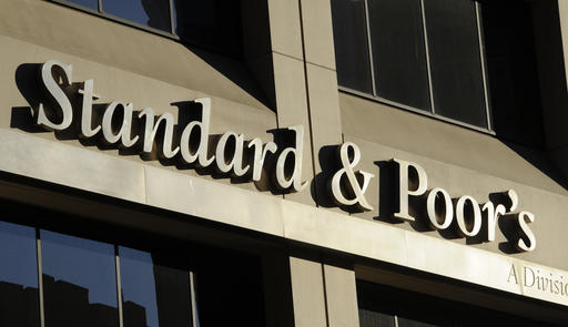 H Standard & Poor’s αναβάθμισε την Ελλάδα σε Β+