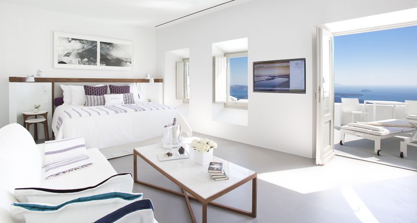 Grace Santorini: Χαλαρώστε και απολαύστε μοναδικές εμπειρίες στο καλύτερο ξενοδοχείο του νησιού