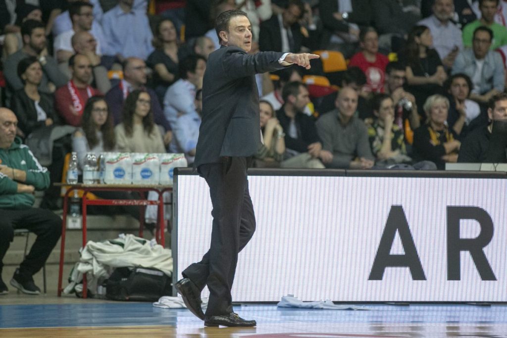 Μπλατ, Πιτίνο κι άλλοι: Δέκα ατάκες για τη μεγάλη μάχη για μία θέση στα playoffs