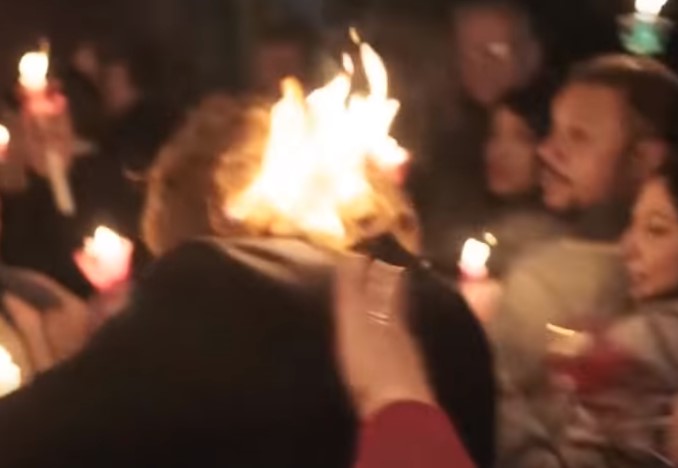 Ποιος έβαλε φωτιά στα μαλλιά του Πέτρου Γαϊτάνου – Μια επική διαφήμιση που έγινε viral (Video)