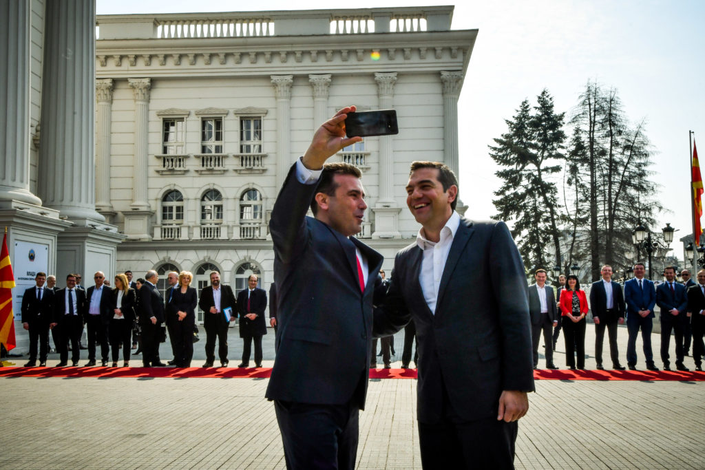 Κι όμως Τσίπρας – Ζάεφ έβγαλαν μία ακόμα selfie (Photo)