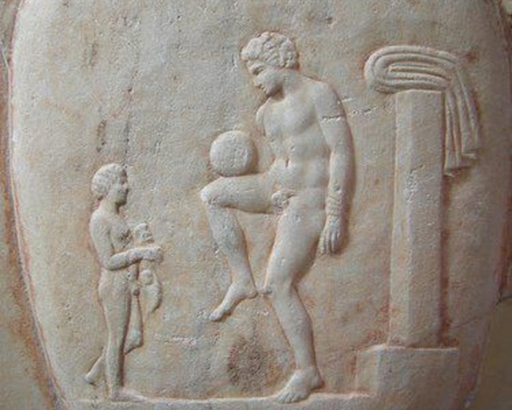 Το ποδόσφαιρο «γεννήθηκε» στην Αρχαία Ελλάδα; (Photos)