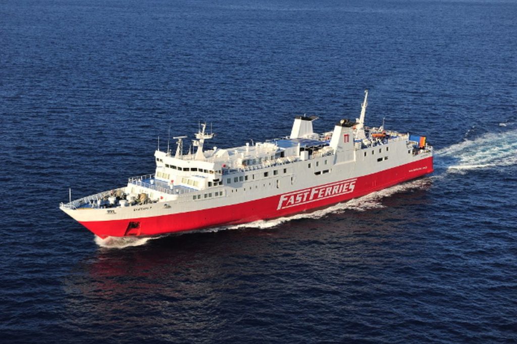 Ταλαιπωρία για 134 επιβάτες πλοίου με προορισμό τη Μύκονο – Επέστρεψε στη Ραφήνα