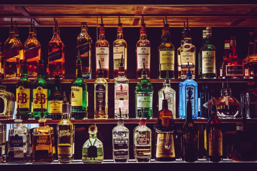 Μύθος ότι ένα – δύο ποτηράκια αλκοόλ προστατεύουν από εγκεφαλικό