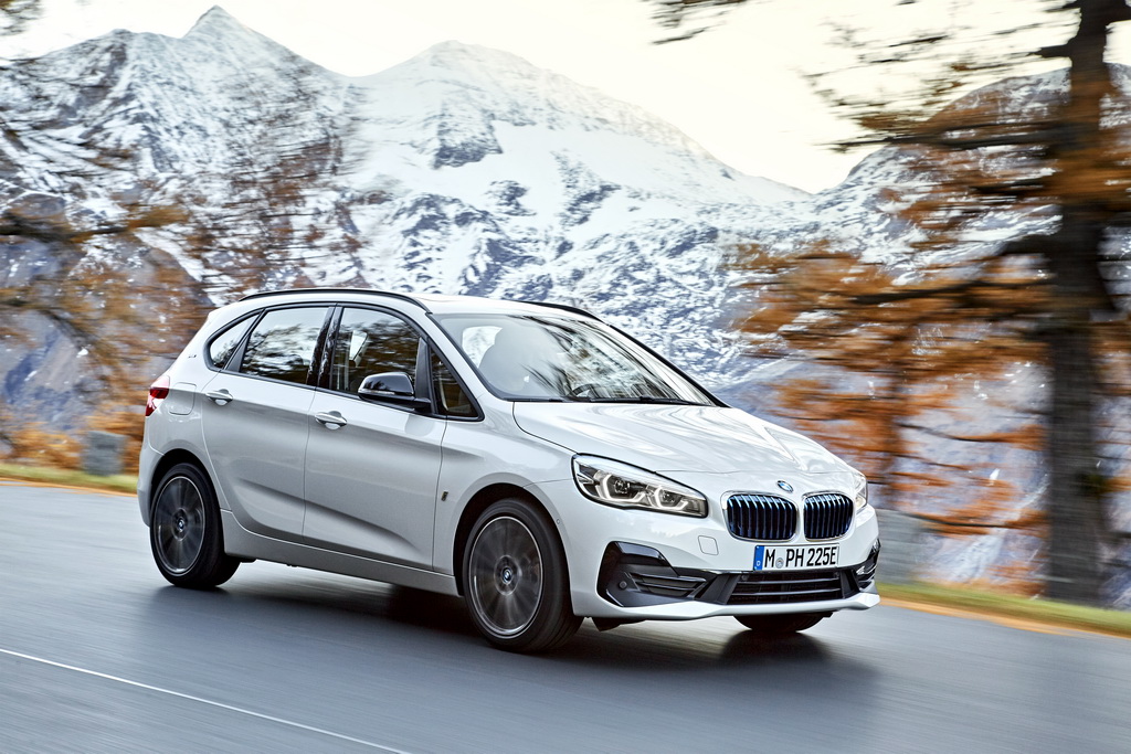 Ορόσημο το 2019 για τα ηλεκτρικά και plug-in μοντέλα της BMW