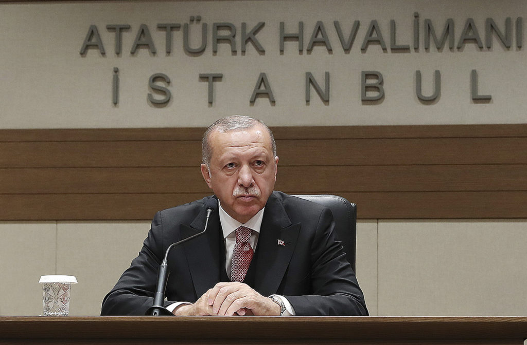 Τουρκία: Νέα πτώση της λίρας μετά τις πιέσεις Ερντογάν για επανακαταμέτρηση των ψήφων στην Κωνσταντινούπολη
