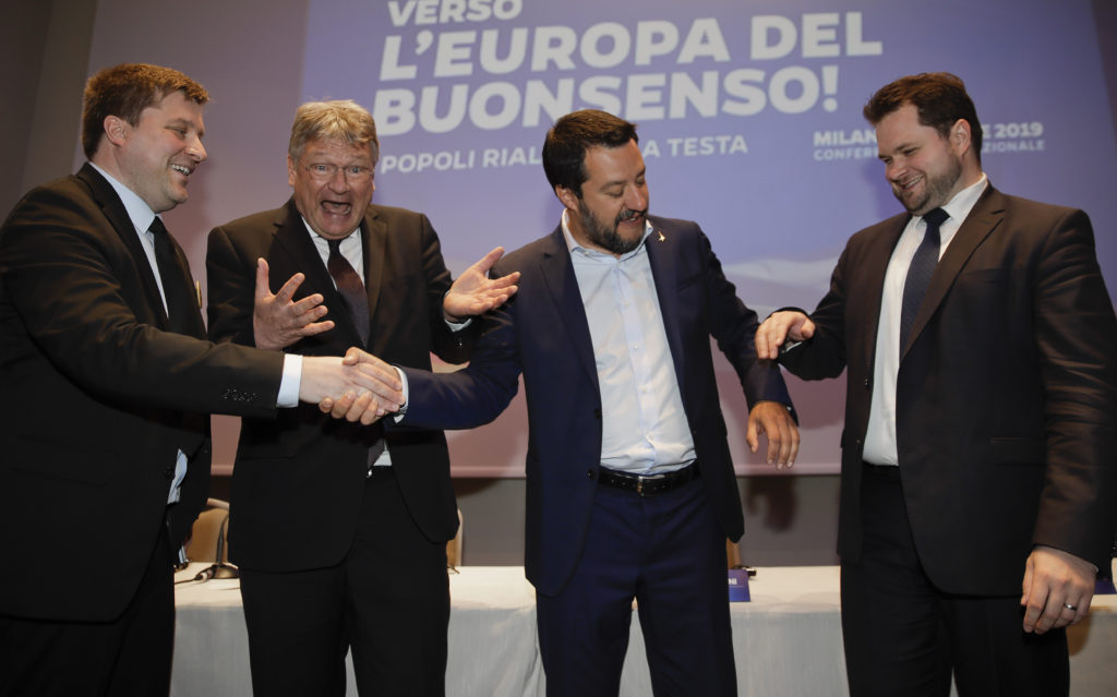 Ιταλία: Συμμαχία εθνικιστών στην Ευρώπη θέλει ο  ακροδεξιός Σαλβίνι