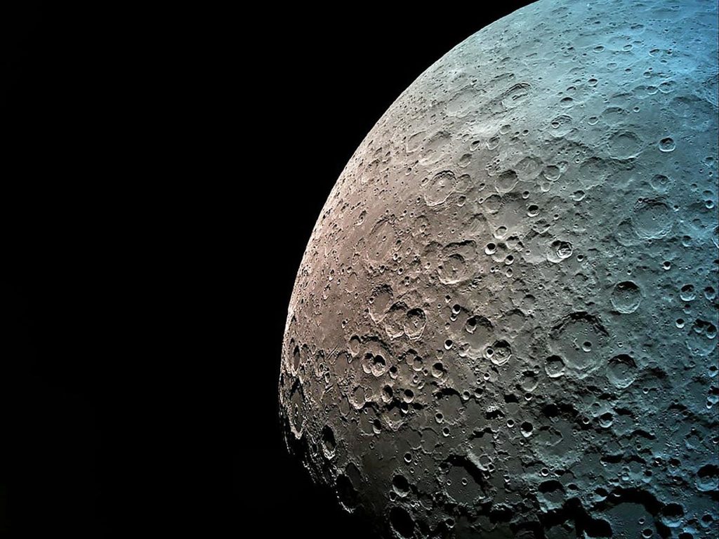 NASA: Η Σελήνη χάνει 200 τόνους νερού κάθε χρόνο εξαιτίας του βομβαρδισμού της από μετεωρίτες