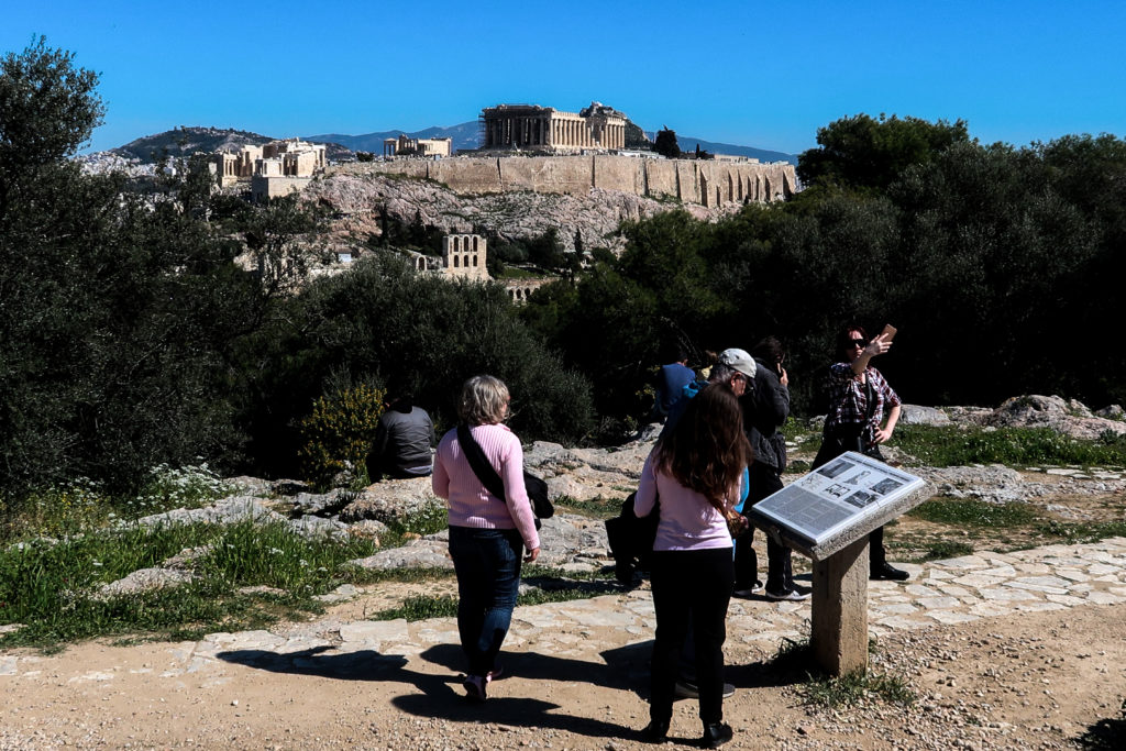 Τουρίστες από την Κολομβία έψαχναν τον Παρθενώνα στην Ιταλία και στο χωρίο Ατένα Λουκάνα