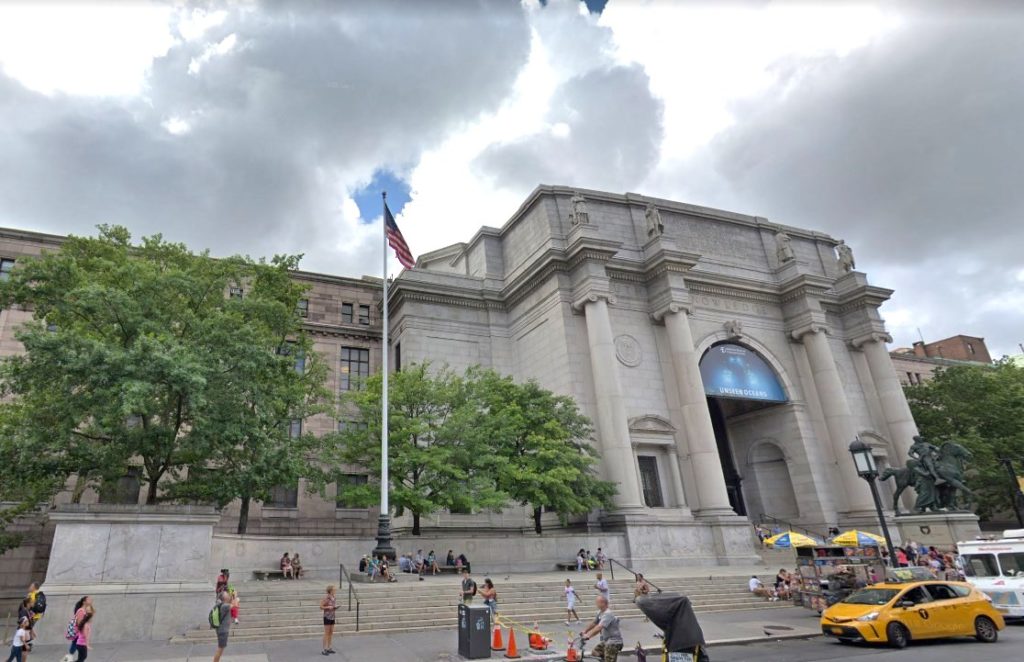Νέα Υόρκη: Ο ακροδεξιός Μπολσονάρου έφερε σε δύσκολη θέση το Μουσείο Φυσικής Ιστορίας