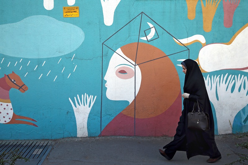Ιράν: Φυλάκιση ενός έτους  στη γυναίκα που δεν φορούσε δημοσίως τη μαντίλα της, ως ένδειξη διαμαρτυρίας