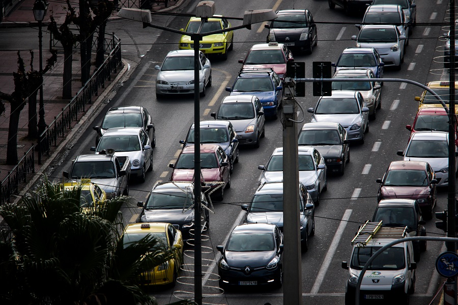 Τέλη κυκλοφορίας με το μήνα και το 2019: Κατατέθηκε τροπολογία στη Βουλή