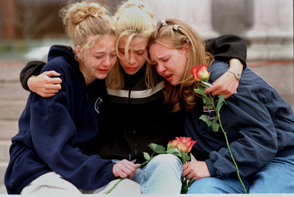 ΗΠΑ: Φοβούνται επίθεση με όπλα σε σχολεία στο Κολοράντο – Εκεί είχε παιχτεί η τραγωδία του Κόλουμπαϊν