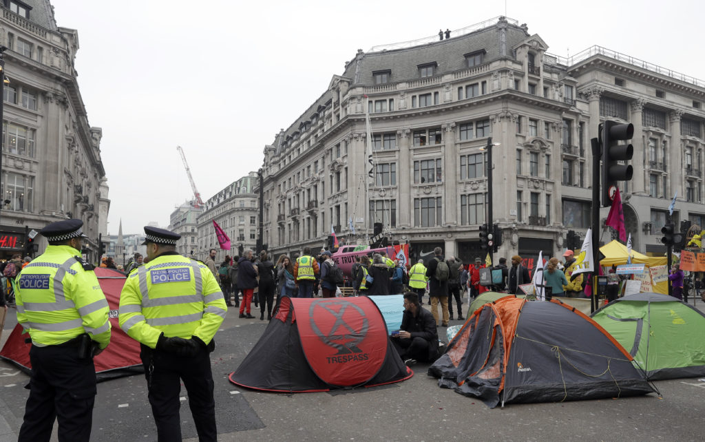 Δεύτερη ημέρα διαδηλώσεων για το κλίμα στο Λονδίνo