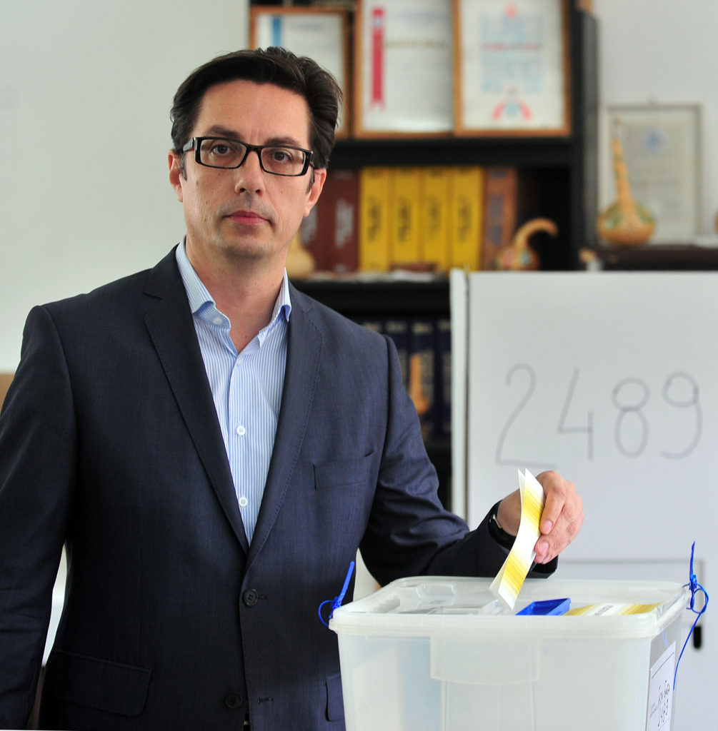 «Ισχύει η Συμφωνία των Πρεσπών» δηλώνει ο κυβερνητικός υποψήφιος Πρόεδρος της Βόρειας Μακεδονίας, Πεντάροφκσι