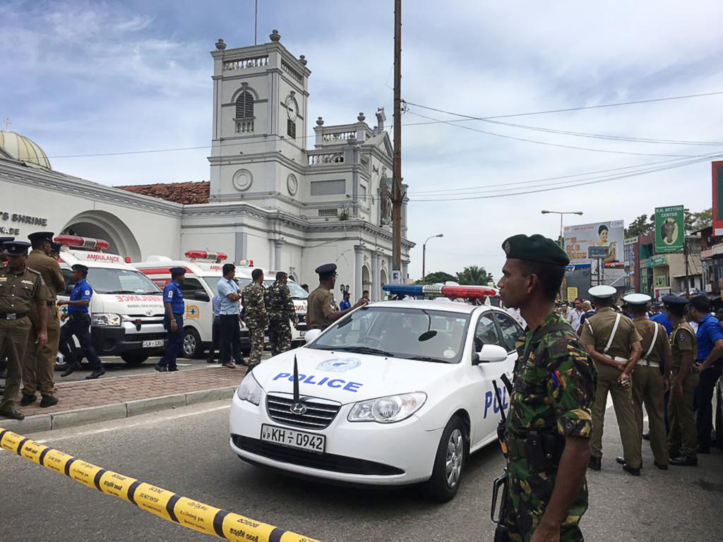 Ματωμένο Καθολικό Πάσχα στη Σρι Λάνκα: Τουλάχιστον 52 νεκροί και εκατοντάδες τραυματίες σε μπαράζ εκρήξεων (Photos+Video)
