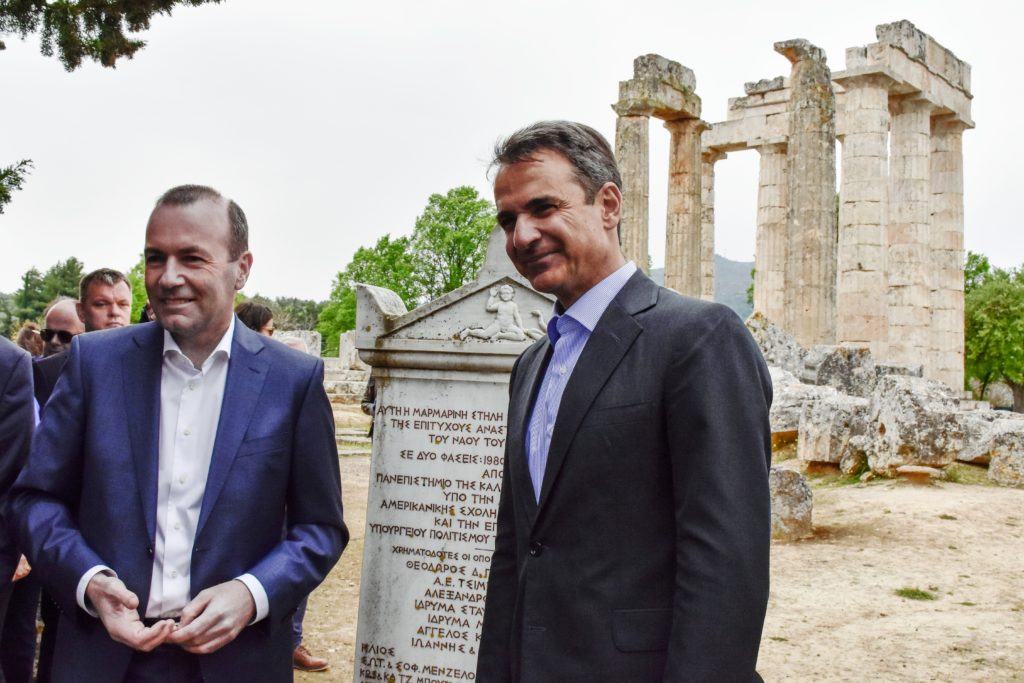 Μητσοτάκης και Βέμπερ αλληλοαποκαλούνται πρωθυπουργοί Ελλάδας και Ευρώπης!