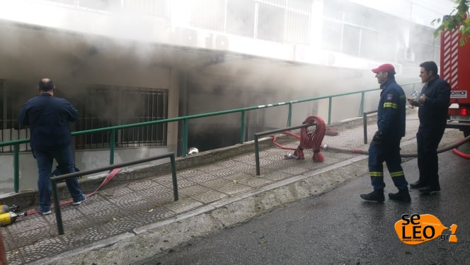 Φωτιά σε υπόγειο στο ΑΠΘ – Απεγκλωβίστηκε κοπέλα από ασανσέρ (Photos)