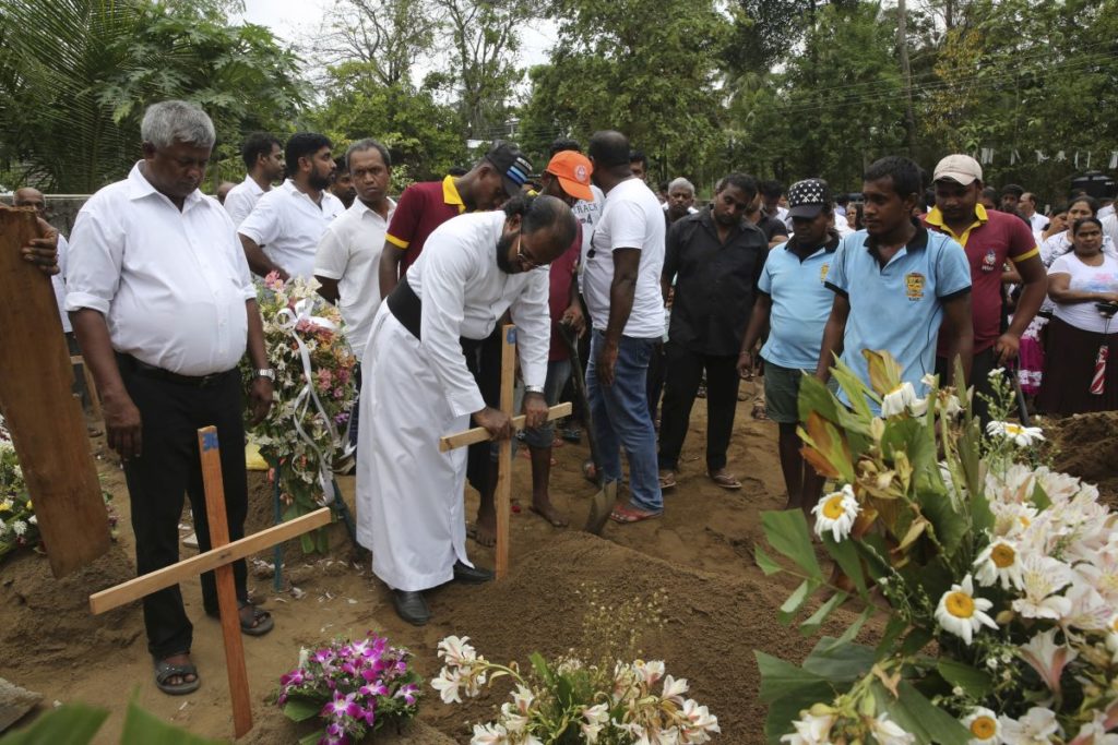 Σρι Λάνκα: 250 έως 260 οι νεκροί και όχι 359 – Τι συνέβη (Photos)