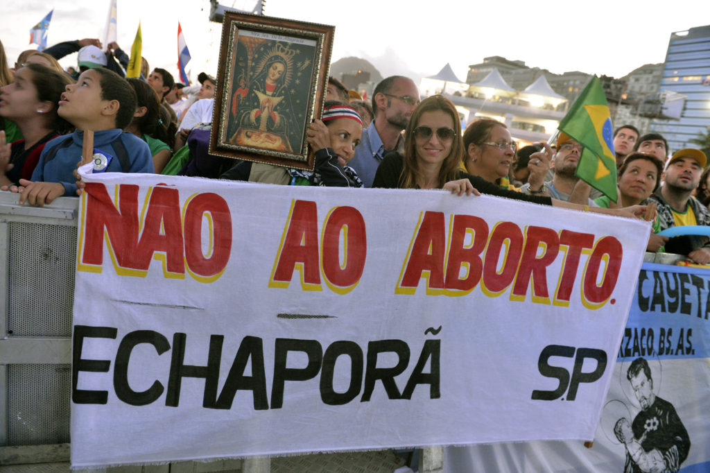 Βραζιλία: Επιτροπή της Γερουσίας ζητά την πλήρη απαγόρευση των αμβλώσεων