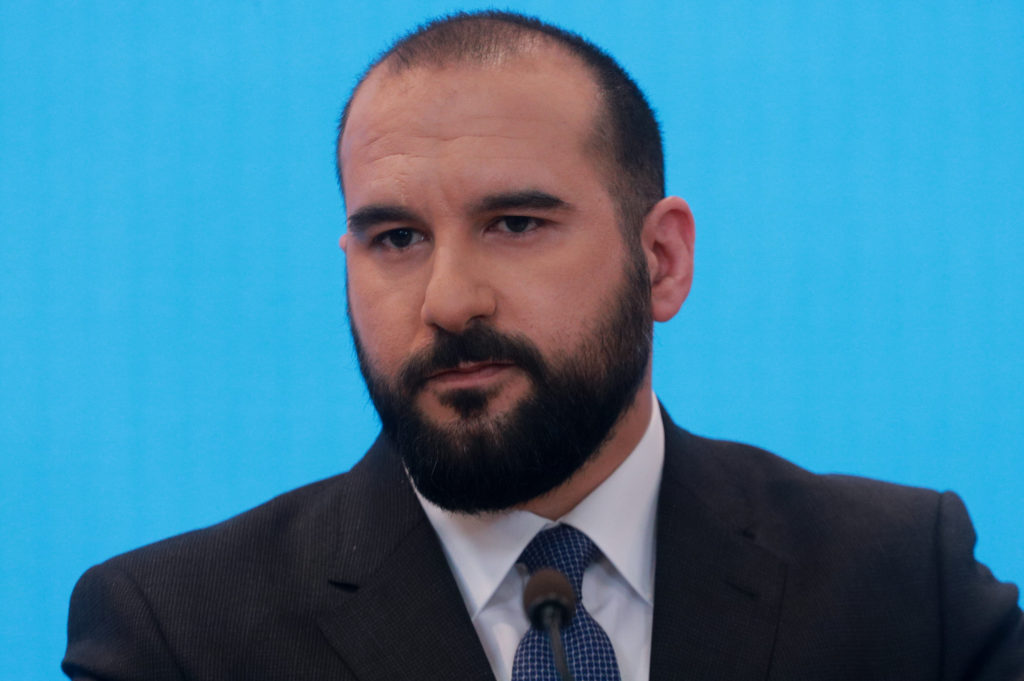 Τζανακόπουλος: Ψήφος εμπιστοσύνης στα μέτρα ή επιστροφή στα μαύρα χρόνια του μνημονίου (Video)
