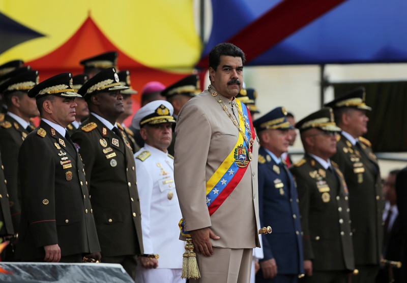 Βενεζουέλα: Ο πρόεδρος Μαδούρο κάλεσε τον στρατό να είναι «έτοιμος» σε περίπτωση επίθεσης των ΗΠΑ