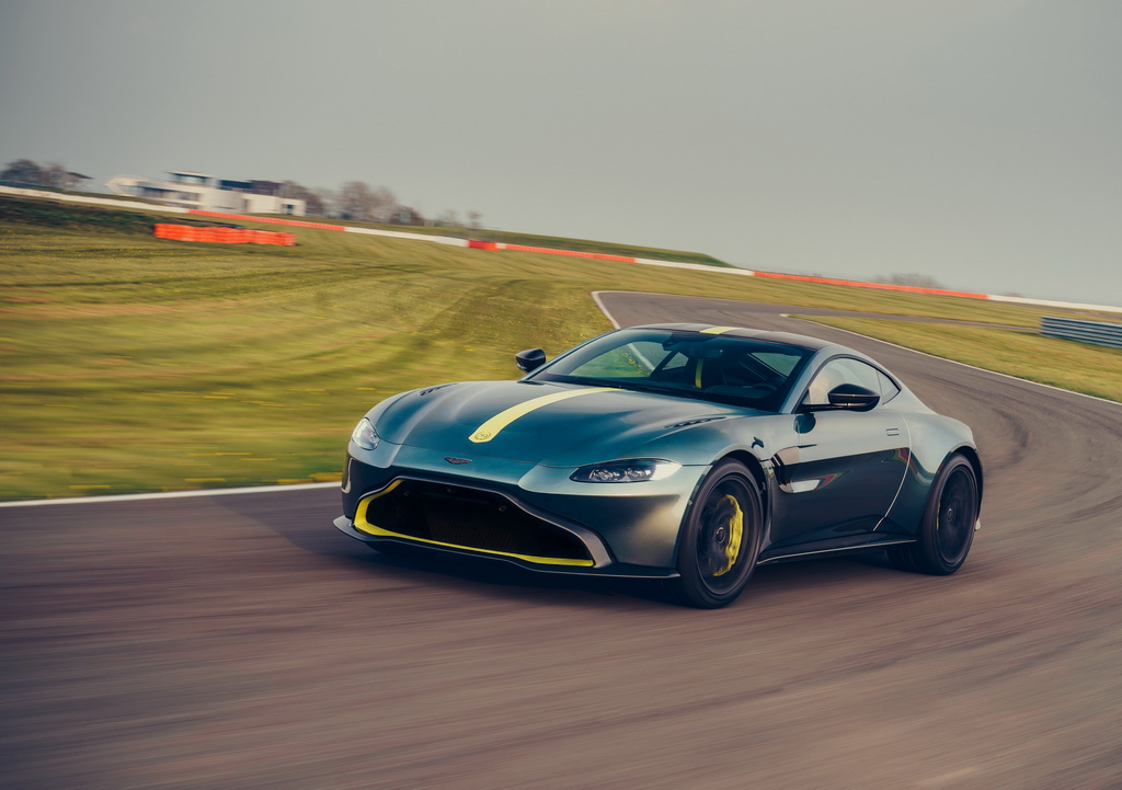 Νέα Aston Martin Vantage AMR