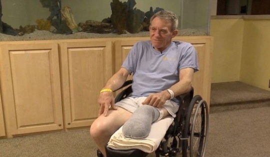 Απίστευτο: Αγρότης έκοψε με σουγιά το πόδι του που είχε πιαστεί σε μηχάνημα