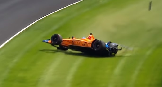 Παρ’ ολίγο τραγωδία με τον Αλόνσο – Φοβερό ατύχημα στα δοκιμαστικά της F1 (Video)