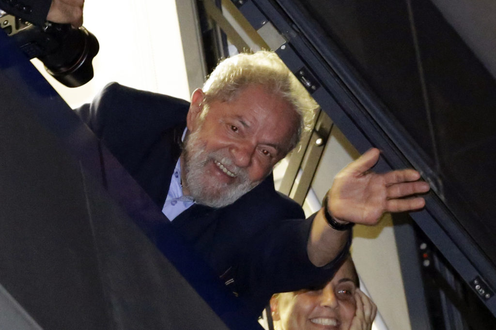 Βραζιλία: Ο πρώην πρόεδρος Λούλα είναι ερωτευμένος και θέλει να αποφυλακιστεί για να παντρευτεί