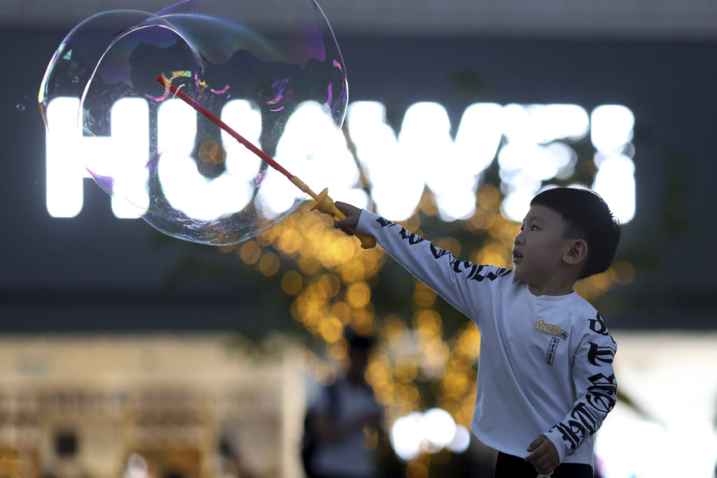 Η Huawei φλερτάρει την Ευρώπη – Τεχνολογία 5G με «ευρωπαϊκό τρόπο»