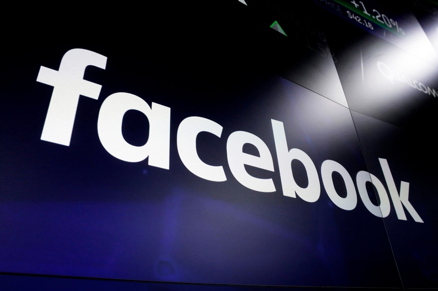 EUobserver: Ρητορική ακροδεξιού μίσους «πλημμύρισε» το Facebook