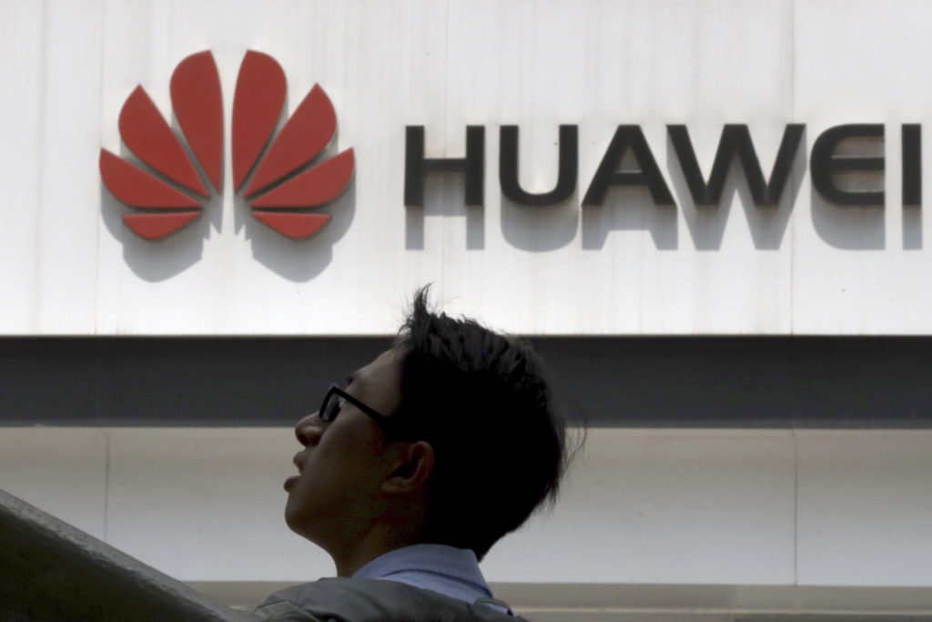 Επίσημο διάβημα της Κίνας στις ΗΠΑ για τη Huawei